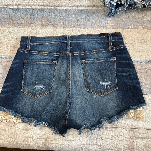 Fun Kancans . Super cute crochet pockets. - Picture 2 of 4